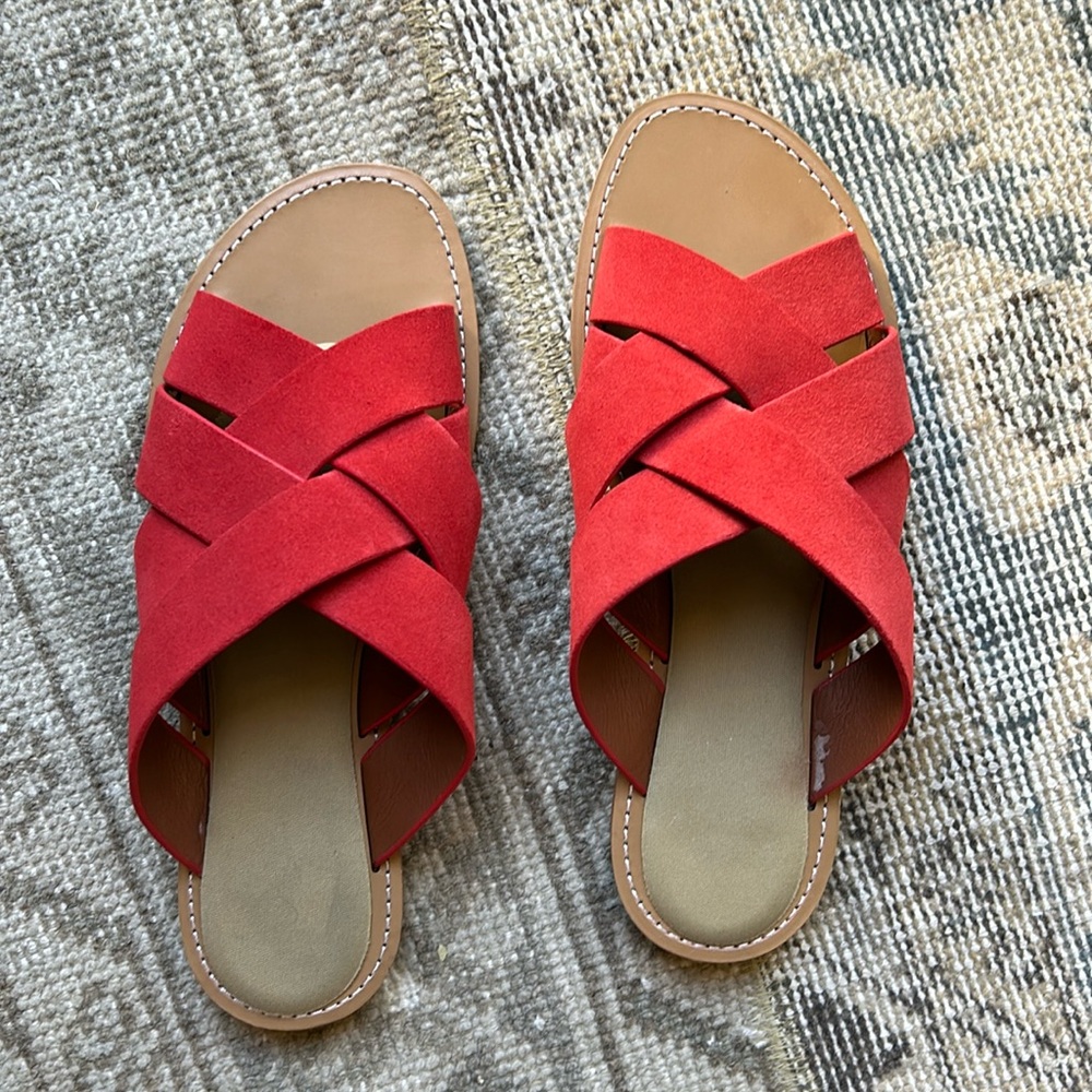 Marc Fisher red sandals sz 8